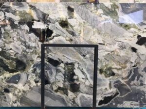 Polished Camaroes Natural Quartzite Slab. Code: MS103157