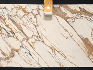 Polished Calacatta Gold Natural Marble Slab. Code: MS103286