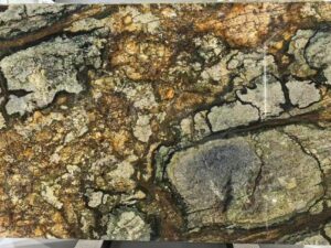 Polished Oliveira Striation Natural Granite Slab. Code: MS103304