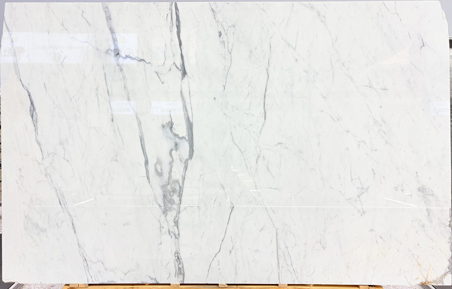 Honed Statuario Natural Marble Slab. Code: MS103419 - Image 5
